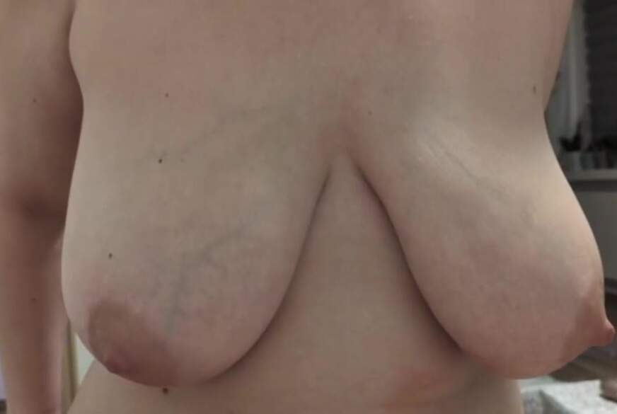 Clarapanties: Titten Kneten