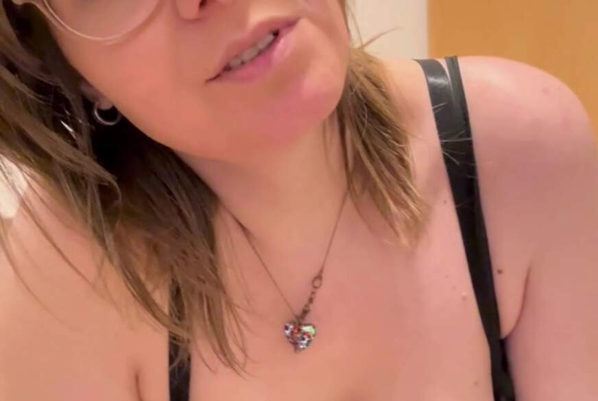 Clarapanties: Rollen Spiel mit Dirty Talk in Leder Corsage