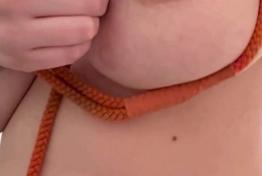 Clarapanties: Titten mit S****k b***en