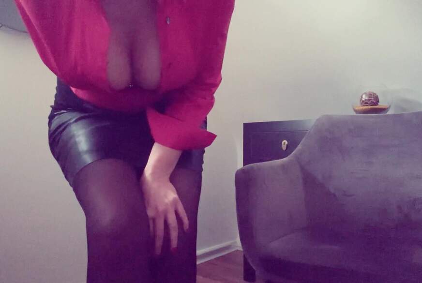 W***********g du beobachtest mich, wie ich mit meinem BBC und meiner P***y spiele, und wartest auf m von gerdaonly pic1