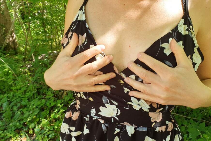 Lea-Stern: MEGA H**tER LANGER P**s-STRAHL AN ÖFFENTLICHEM RASTPLATZ! Hat mich der Truckerfahrer gesehen?