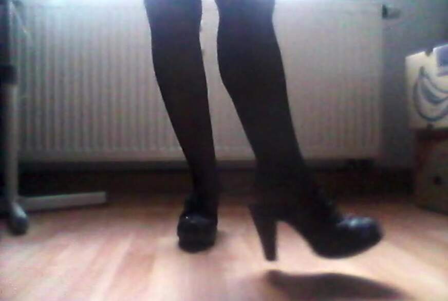 Ladyloub**y: Nietenschuhe ....