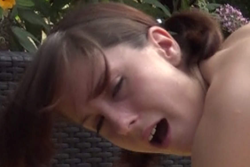 Von hinten im D***y von Traum-Titten18