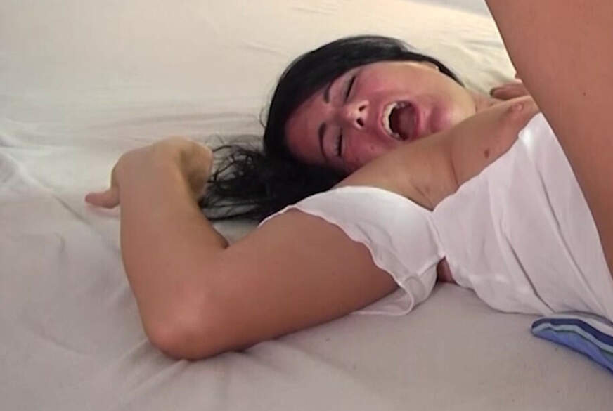 Alexandra-Wett: BEHAARTE F***e RASIERT, GEl***t, G*****t UND V***********t
