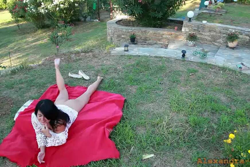 Alexandra-Wett: PUBLIC UND DREIST! FREMDER S*****z PUBLIC B*****t!