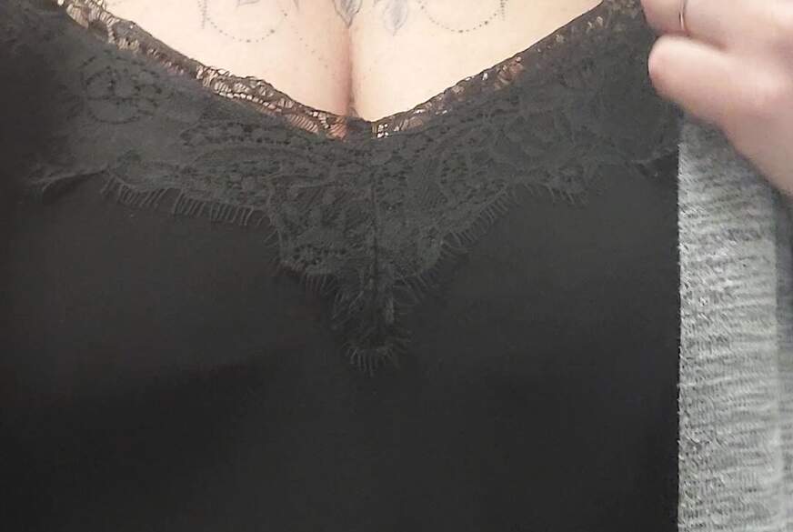 Bina92: Kurz mal die Möpse ausgepackt