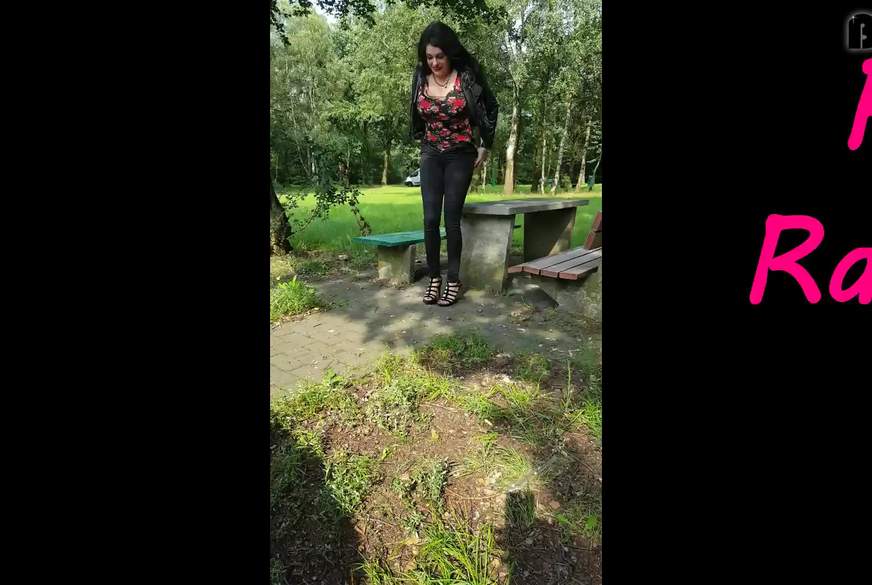 Parkplatz Natursekt von Jessi-Joob