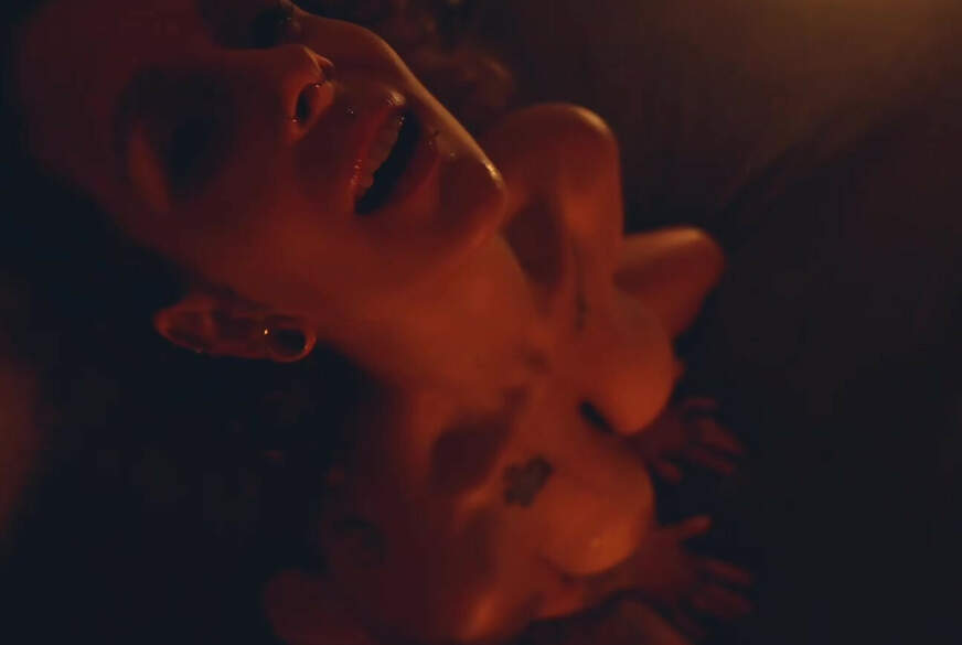 Geile DP-Session! S*****z im A***h und Dildo in P***y von MaraWalks
