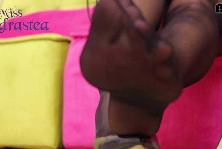 Lutsch meine Zehen! von MissAdrastea pic4