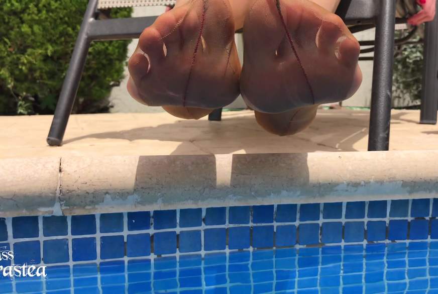 Leck meine Nylon-Sommersohlen! von MissAdrastea pic4