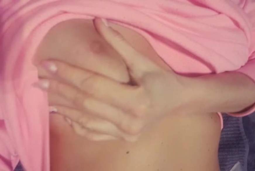 Sexy-Sandy: Dildo und F****rspielchen I