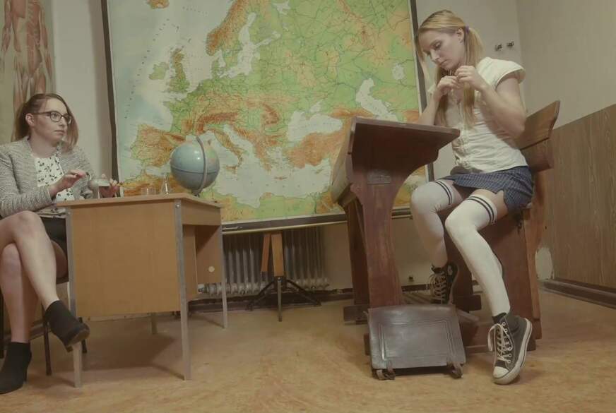 lolicoon: Hump Mrs. Daisys Ass