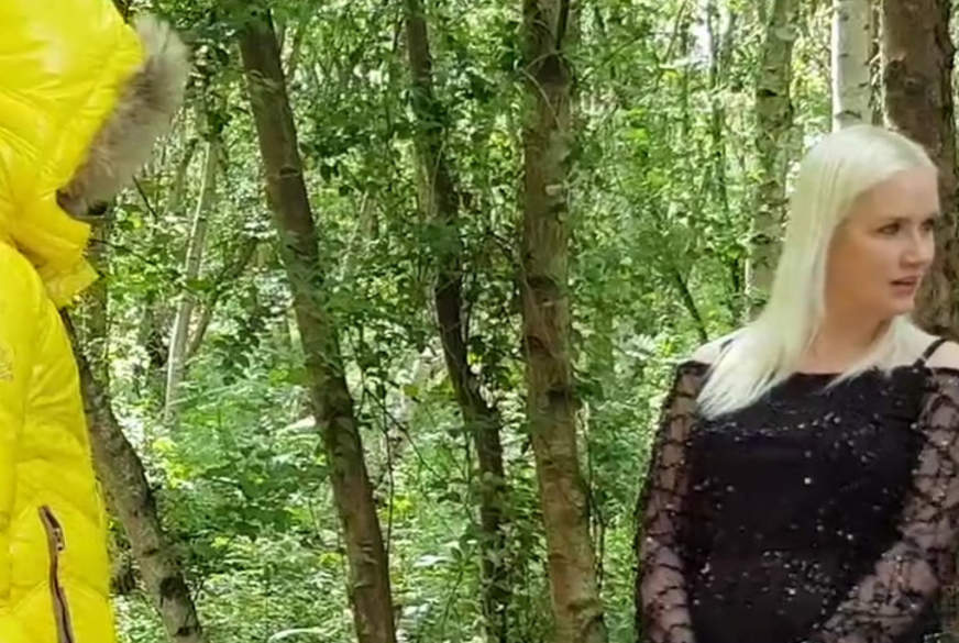 Schneller B**wjob im Wald von LadyKarame