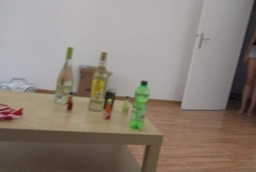 BANG-BOSS: Leonie 18 beim Pornocasting e*********t Teil 1