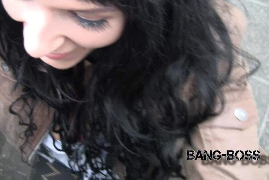 BANG-BOSS: Auf dem S***ldach a***hg*****t