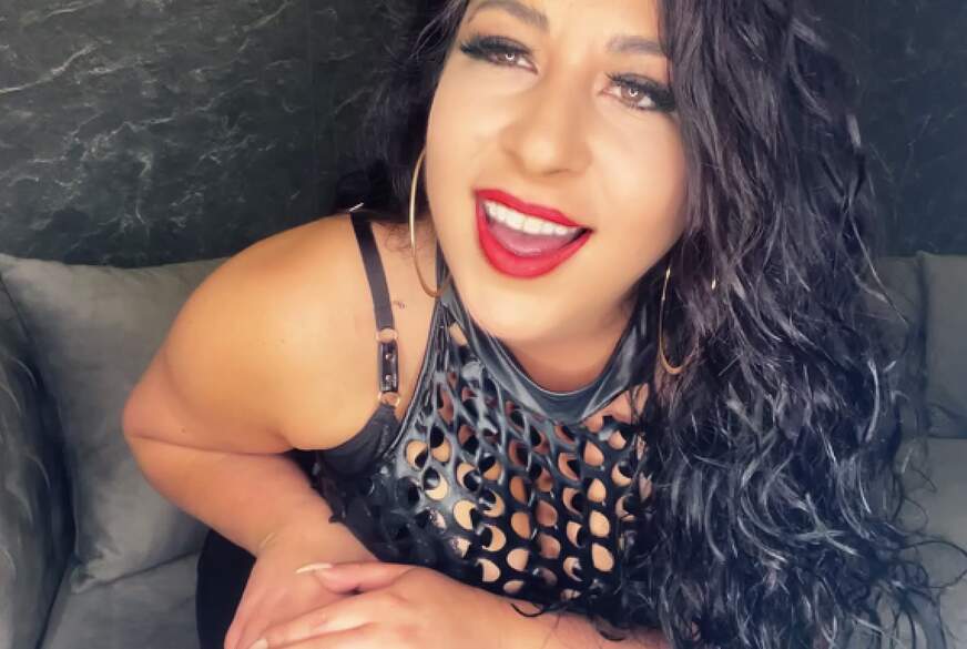 Sklave du wirst der Wahren High Class Göttin LadyAyse verfallen! von LadyAyse pic3