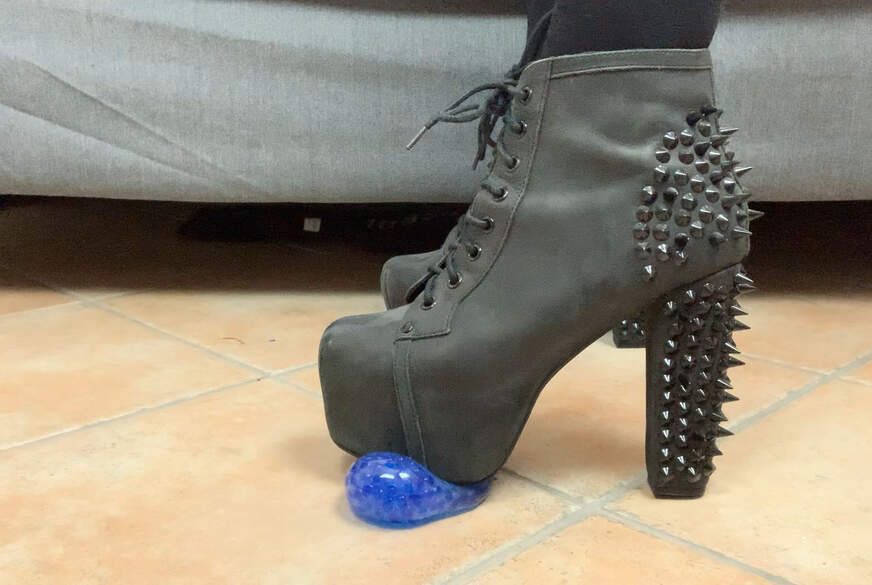 Quiek, du S*u! T*******g für deine Versager K****n von Abby-Strange