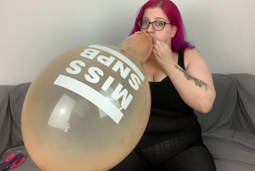 B**w to Pop! Meine ersten großen Ballons von Abby-Strange