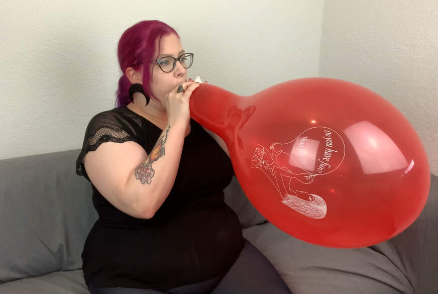 B**w to Pop mit geschenkten Ballons von Abby-Strange