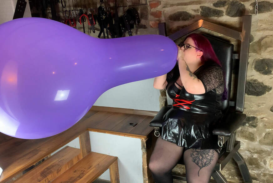 Riesen B**w to Pop! 32 inch Longneck Luftballon von Abby-Strange