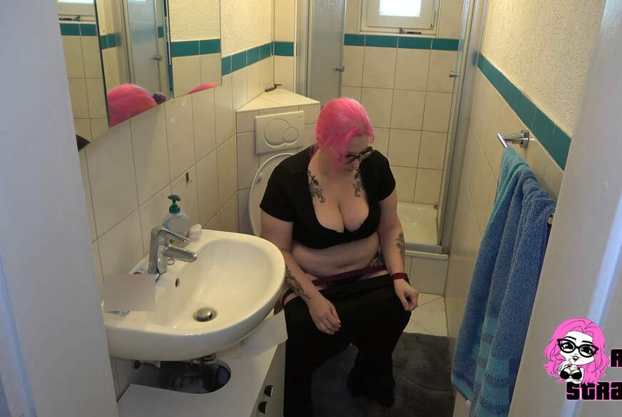 Abby-Strange: Spanner beobachtet mich auf dem K*o