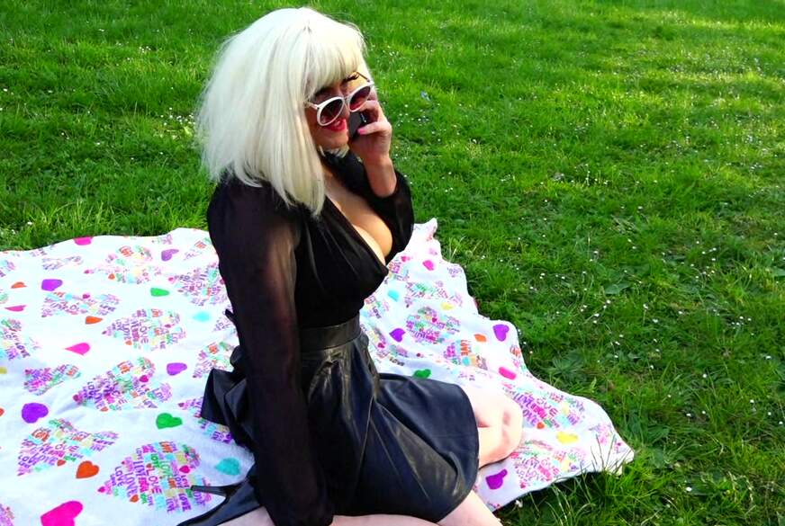 TV-Cindy: Beim Sonne tanken Spaziergänger einen BJ gegeben