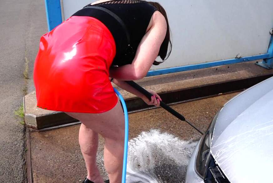 TV-Cindy: In der Waschstrasse b*****t