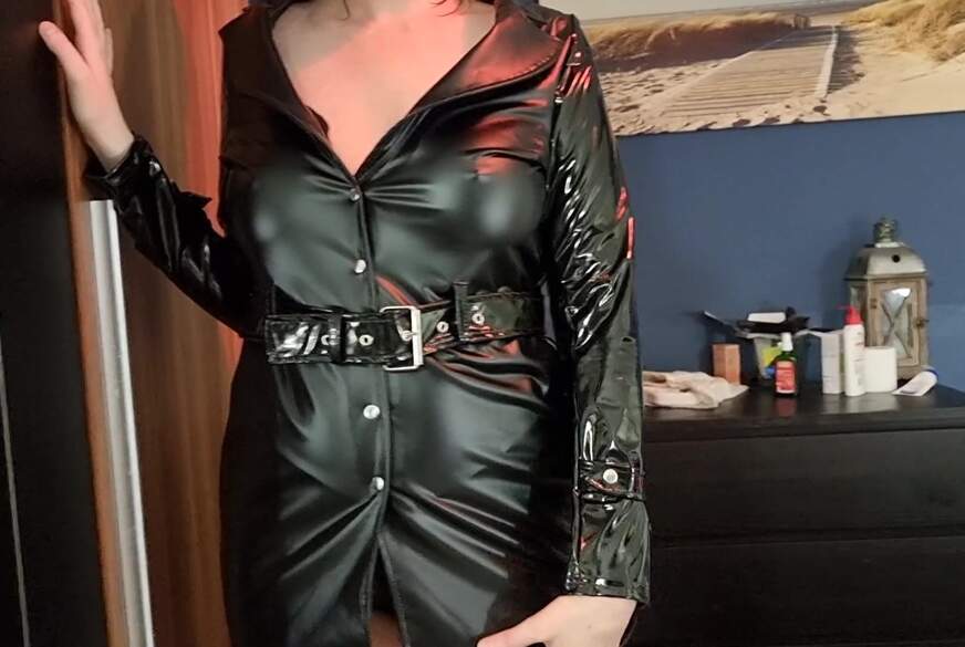 Lisa-s**k: Lackmantel F***e wird H**t z******t!!!!