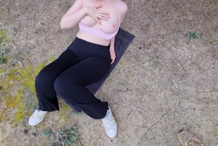 Lisa-s**k: Megakranker B**splace hinterm Strand g*****t und vollg*********t