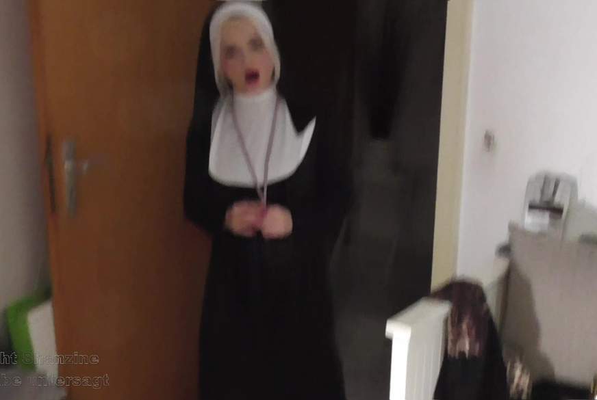 Shanzine: Die Nonne wird AO g*****t