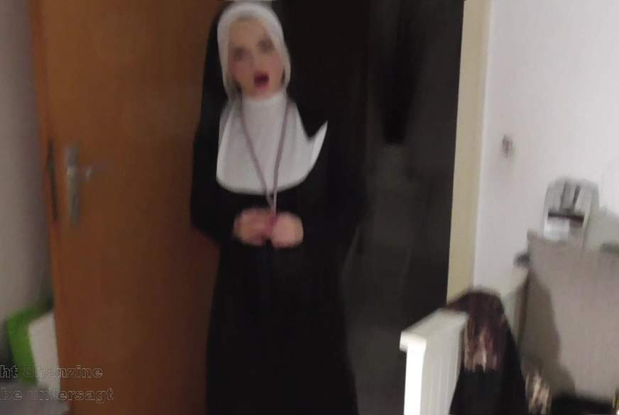 Die Nonne wird A* g*****t von Shanzine pic1