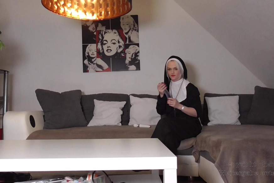 Die Nonne und das Sexspielzeug von Shanzine