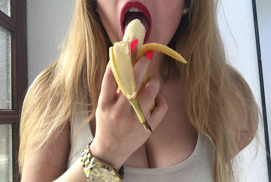 Chickabella: Sexy T**n with big boobs loves bananas