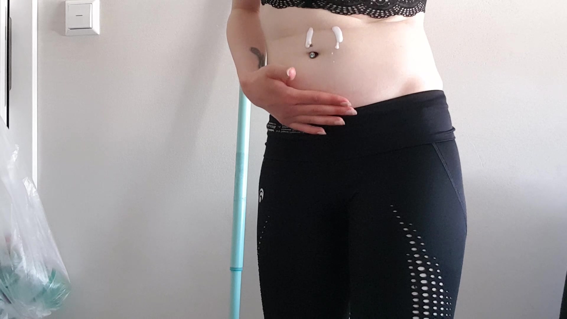 3 Monatskugel vollgespritzt Hallo mein Schatz, heute mal wieder ein spritziges Video von mir...