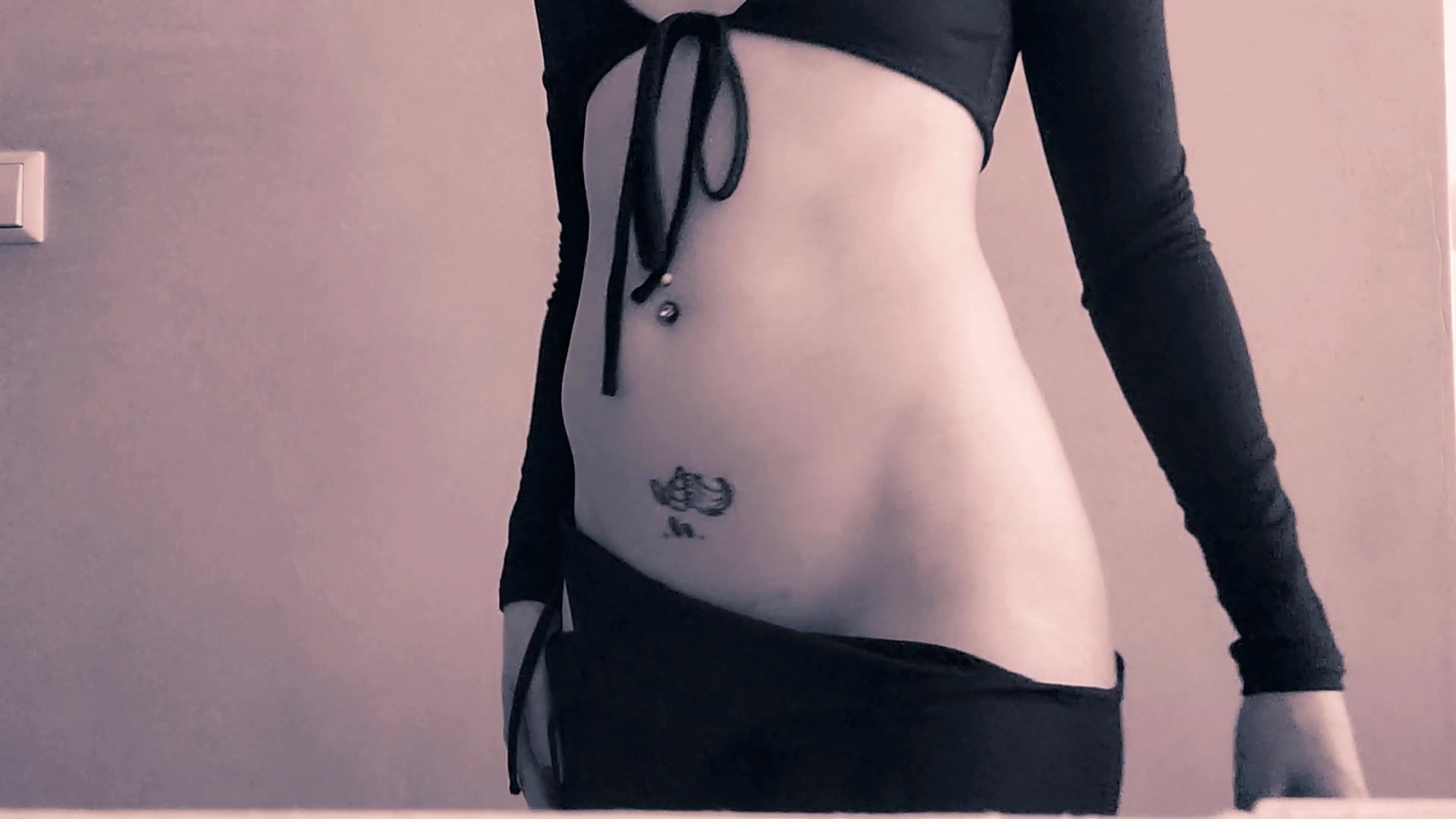 Gute Nacht Hallo mein Schatz, ich dachte ich lass dir mal gute Nachtgrüße da...

P.S. Füge mich als Freund hinzu und wer weiß vielleicht bekommst du bald ganz persönliche gute Nachtgrüße direkt im Chat, wenn du ein braver Junge bist....