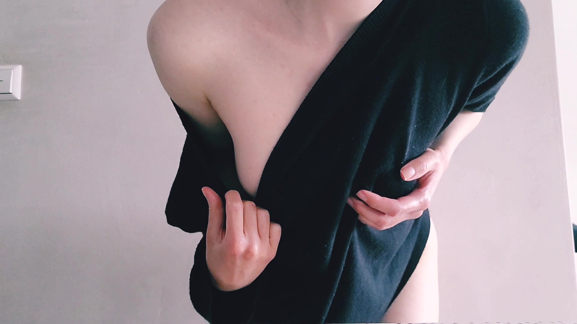 Hallo mein Schatz,
nach einen etwas beschissenen Tag, dachte ich mir, mach ich wenigtens noch ein Video für dich, das ich den Tag gut beende, aber das soll mir auch nicht richtig gelingen. Hoffe es gefällt dir trotzdem..