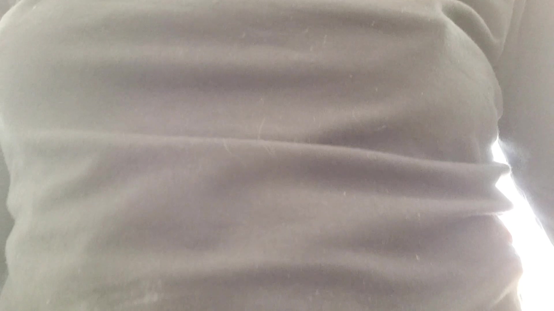 Hallo mein Schatz, ich dachte mir, wieso einen Titel ausdenken, wenn es die reale, spontane und 100 % echte Geilheit ist? 
Gönn dir echte Geilheit von dem Girl von Nebenan, statt gestelltes Theater..

Soll ich mich wieder rasieren, weil die ganze Pussycreme in den Haaren hängen bleibt?