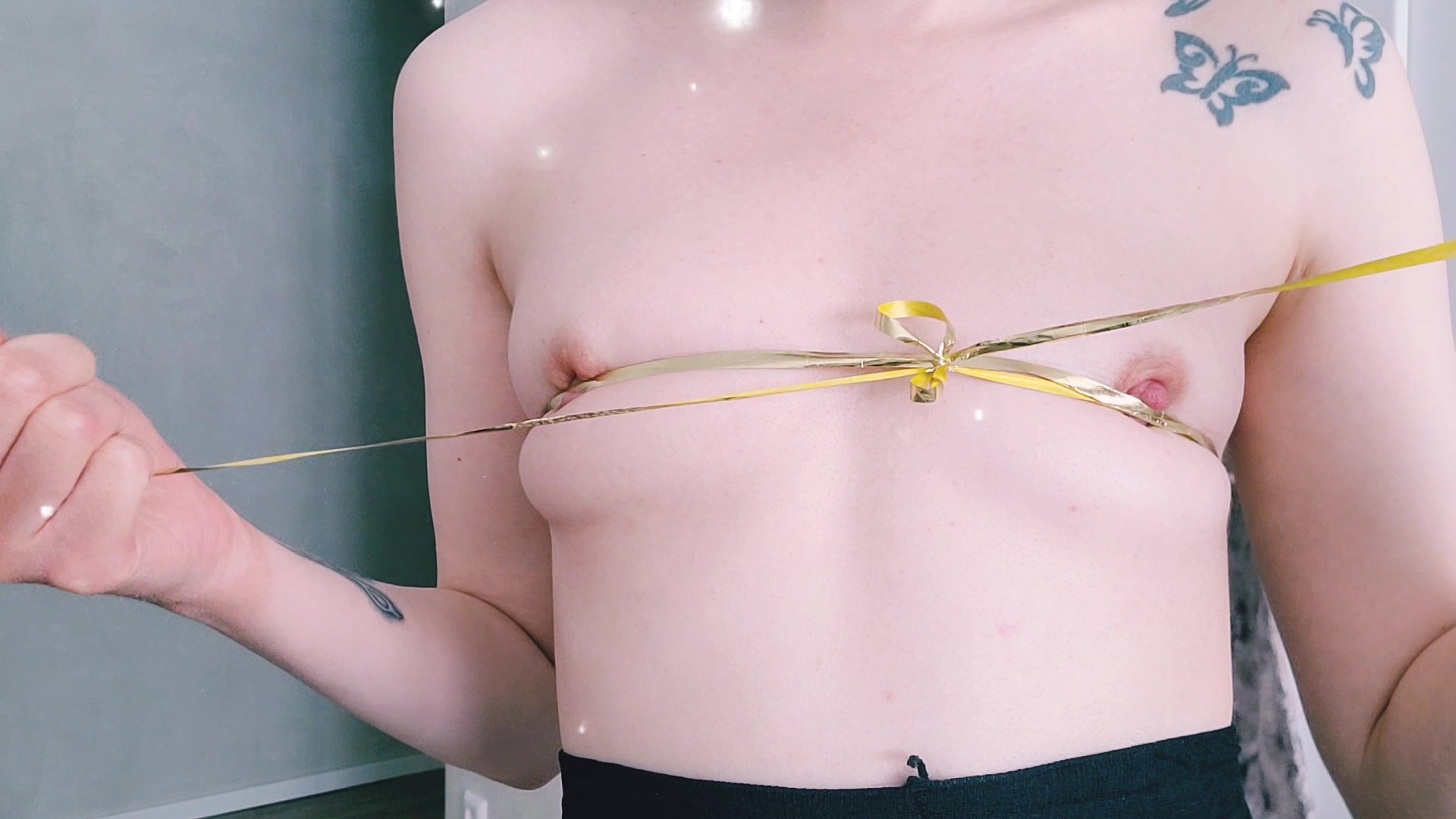 Feier Weihnachten mit deinem Lieblings-Amateur-Girl! 100% Amateur 0% Plastik, eben eine echte Frau wie von Nebenan, vielleicht bin ich ja deine Nachbarin (zwinker)...