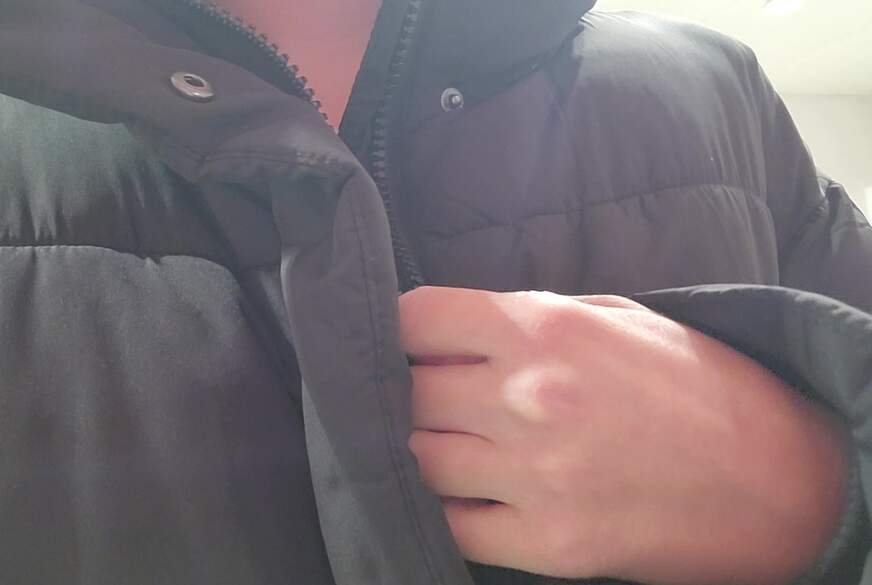 Lou-ShayenneVolpe: Daily Geilheit! Ohne BH im Supermarkt!