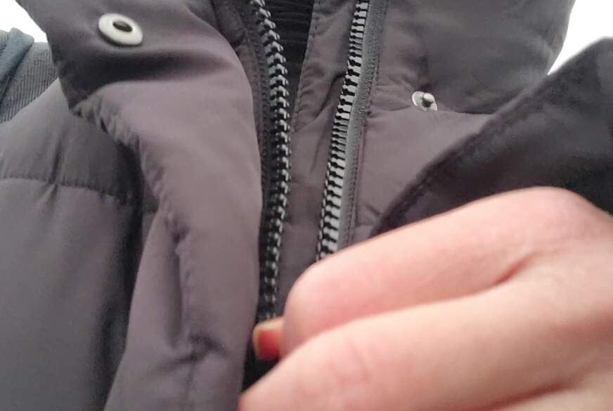 Lou-ShayenneVolpe: Daily Geilheit! Brüste wippen beim spazieren gehen!