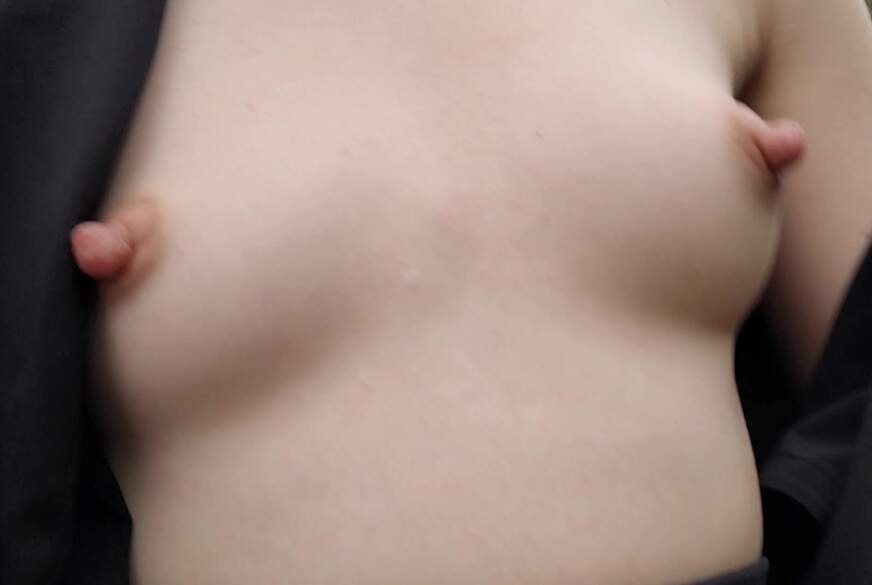 Lou-ShayenneVolpe: Daily Geilheit! Oben ohne im Naturschutzgebiet! Freiluft für meine natürlichen Brüste!