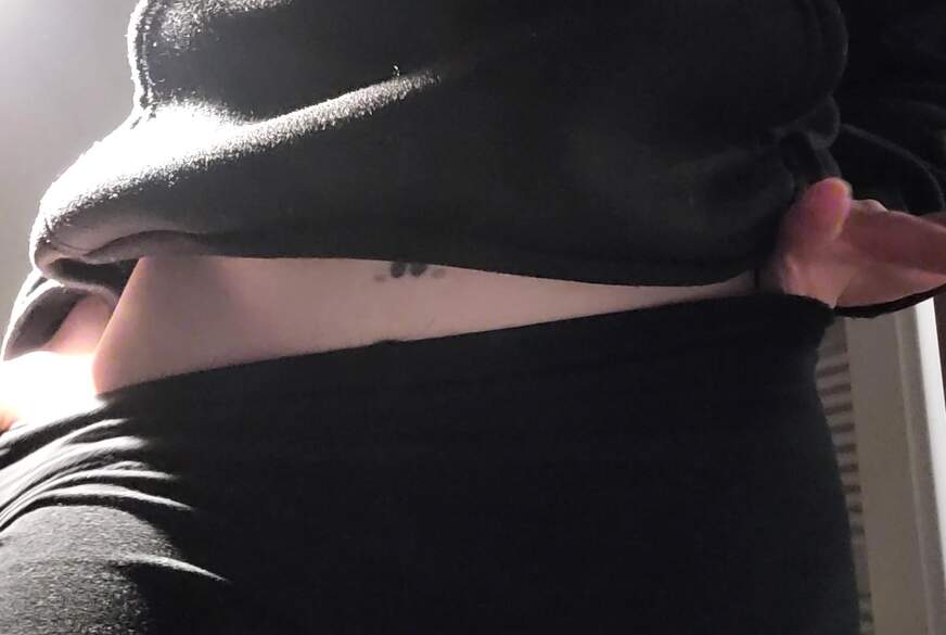 Lou-ShayenneVolpe: Daily Geilheit! Schon wieder n**s, wo ist deine flinke Zunge?