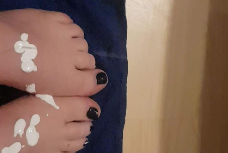 Mistress-Lola: Cremige Füsse