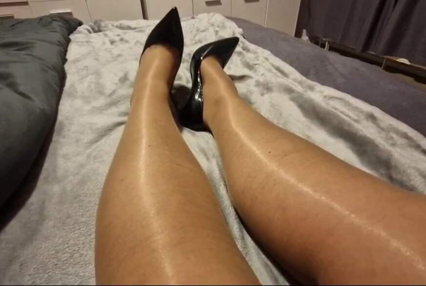 Mistress-Lola: Nylons und Pumps