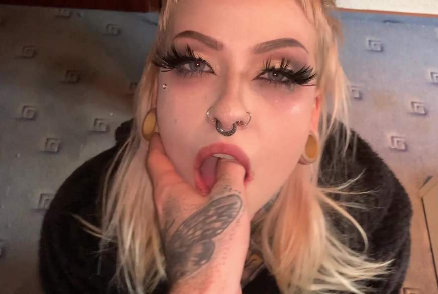 Mein ERSTER S*****z! - Endlich keine Dildos mehr! von Micky-Bottenberg