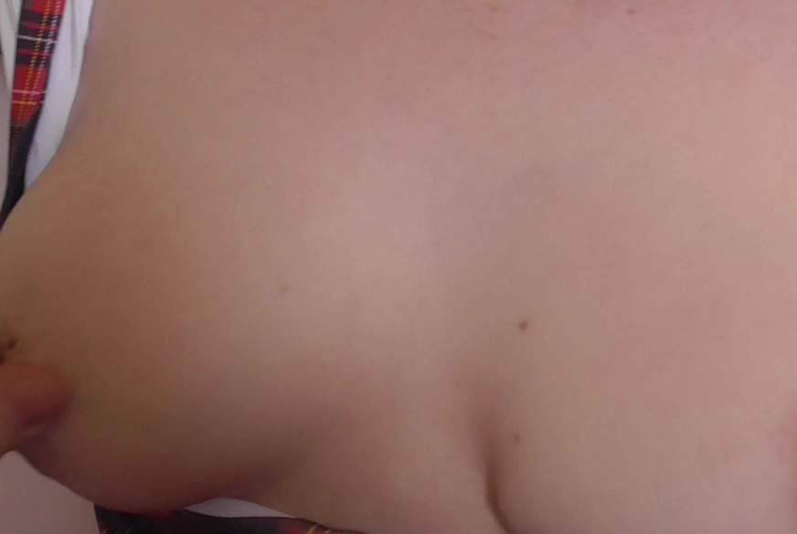 Studentin Nippelspiele und b**sestunde von tammara28 pic3
