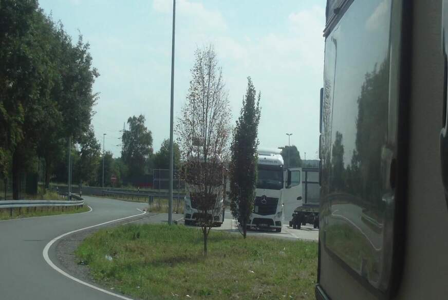 tammara28: Outdoor oben ohne