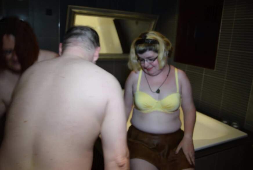 tammara28: 2 geile F***en vernascht mit susanne