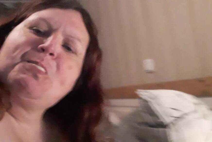 tammara28: Kaugummi und nackt