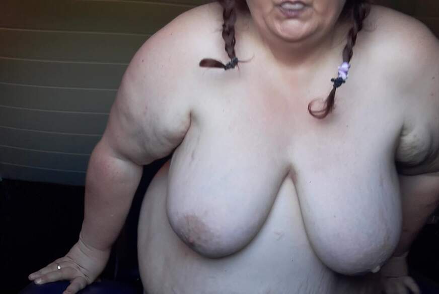 nackte d**ke BBw befummelt sich von tammara28